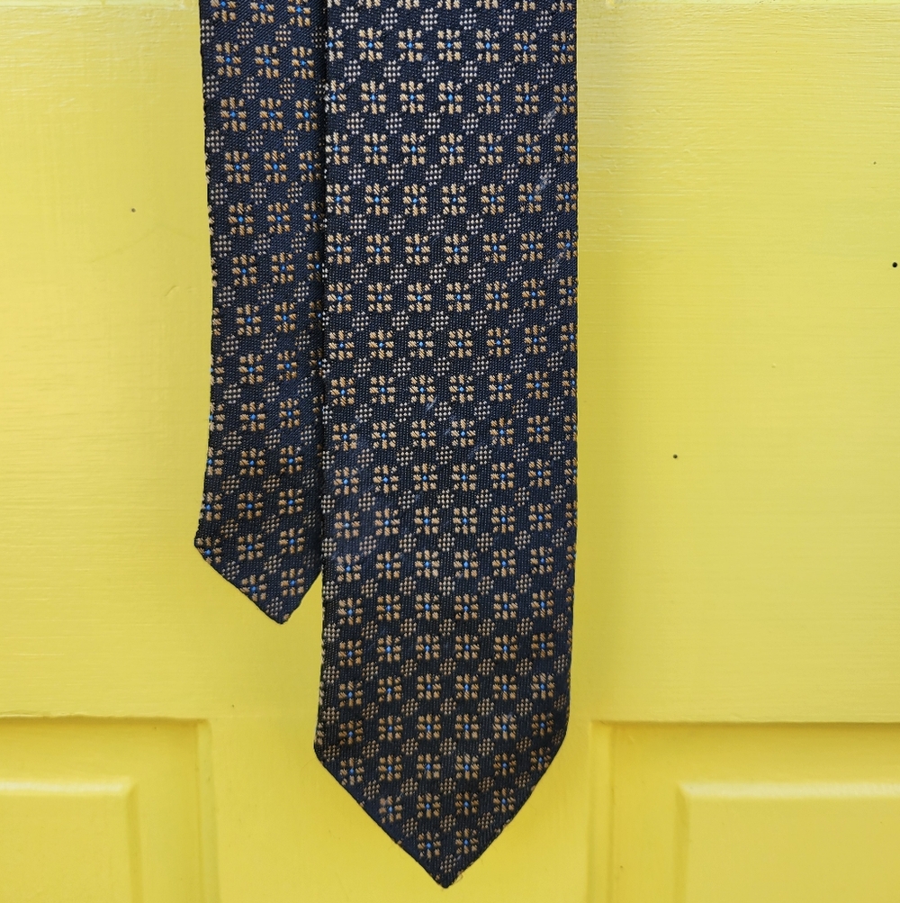 Vintage Wembley Navy & Tan Micro Floral Narrow Necktie 2”